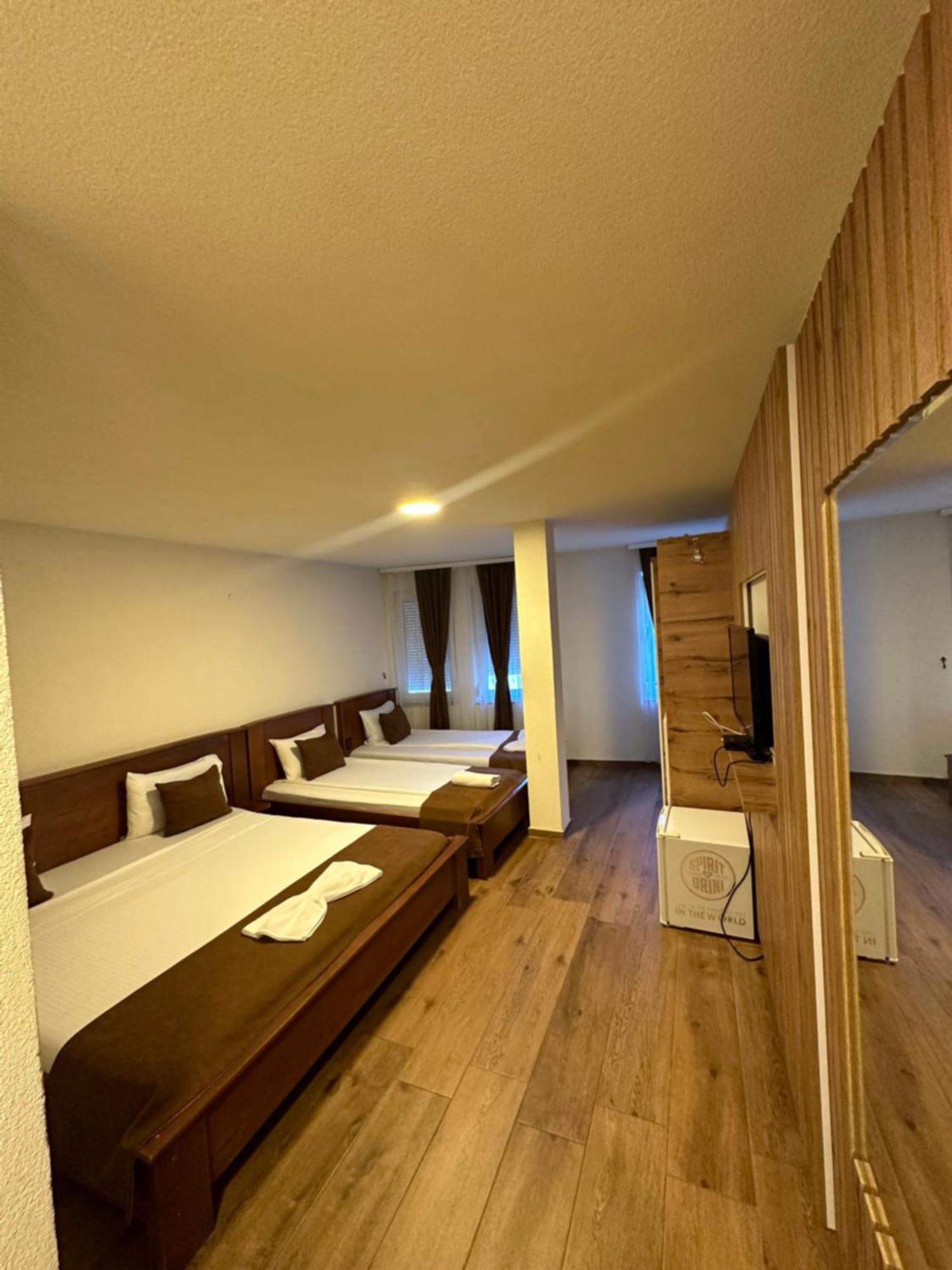 Hotel Panorama Rugove Peć Exterior foto